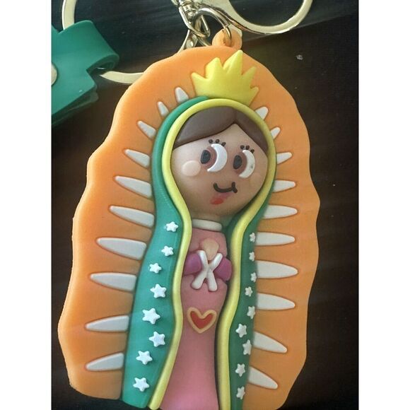 Matryoshka Virgin Mary Keychain Key Accessory Good Tone - Picture 2 of 4